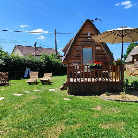 Les Mini-Chaumieres Villa Saint-Martin-Saint-Firmin Room photo